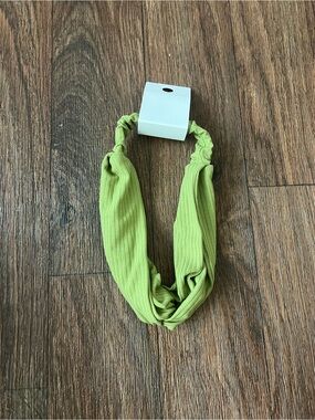 💚💚Forever 21 Lime Green Ribbed Twist Headband